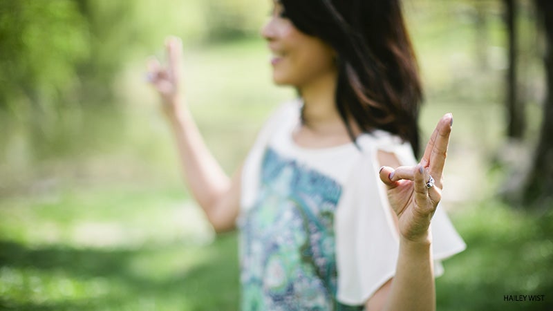 3 Hand Gestures - Mudras for Magic - Magical Recipes Online