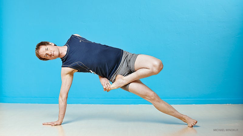 15 Yoga Poses to Strengthen Your Abs