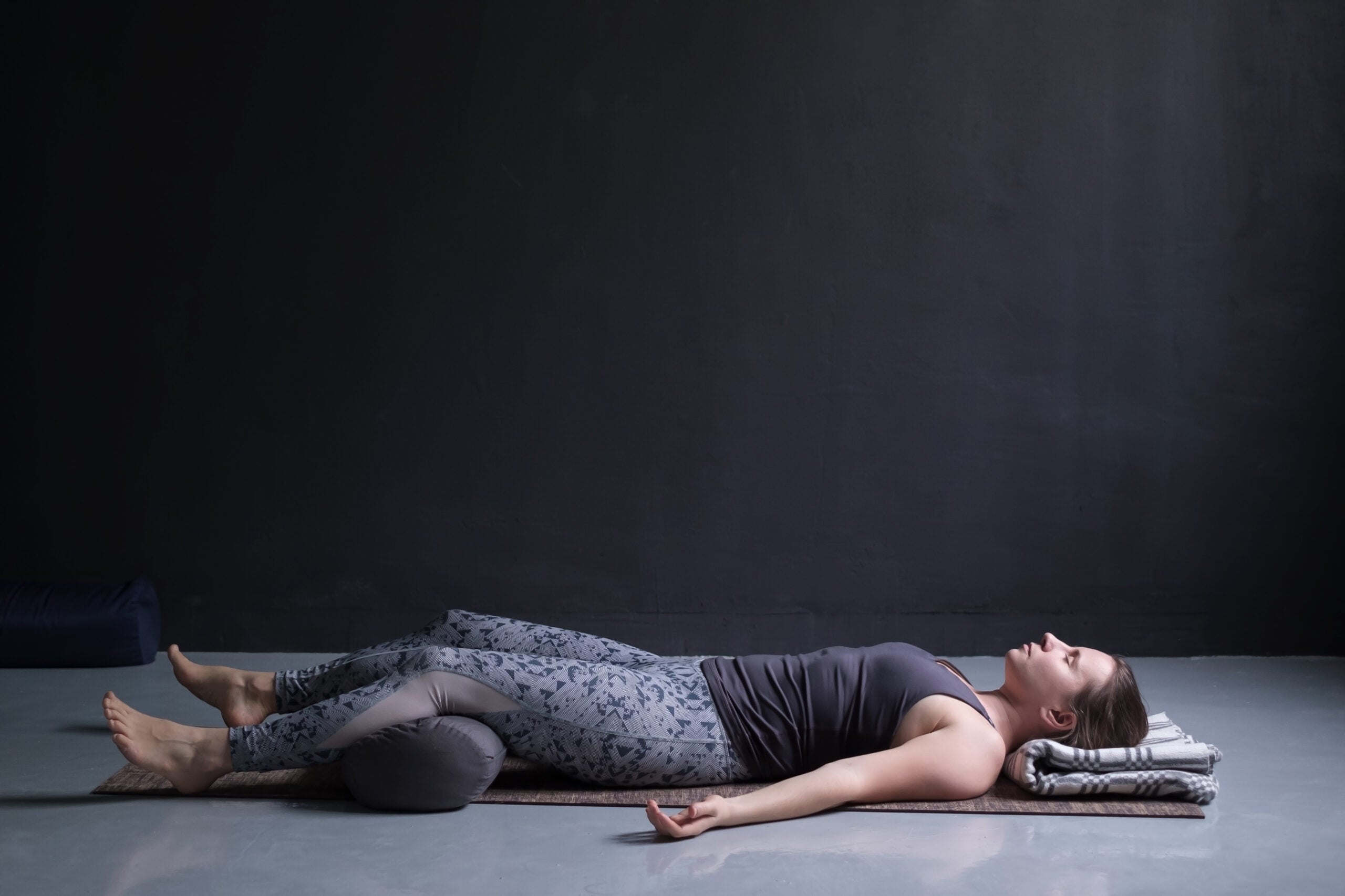 5 Yoga Mudras for Good Sleep and Cure Insomnia  Fitsri