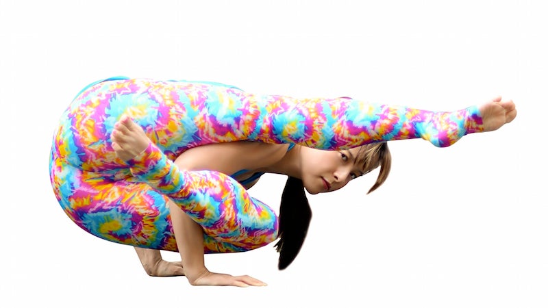 Laura Kasperzak + Masumi Goldman: Two Fit Moms' Yoga Inversions Preps