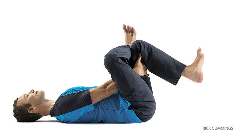 201504-yjmag-eye-needle-pose