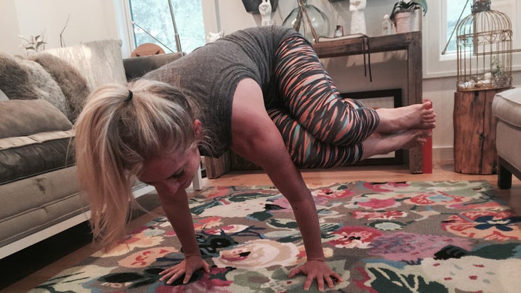 Side Crow and Side Crane Pose: How to Practice Parsva Bakasana