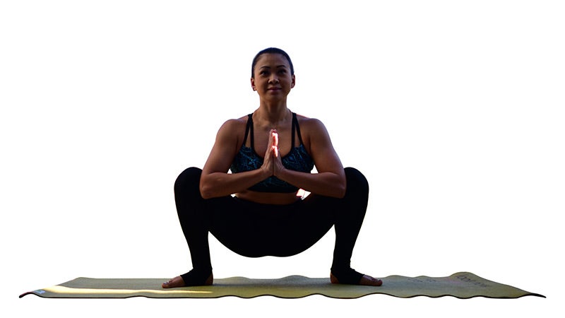 Gentle Yoga Flow For A Peaceful Holiday Season | Ohana