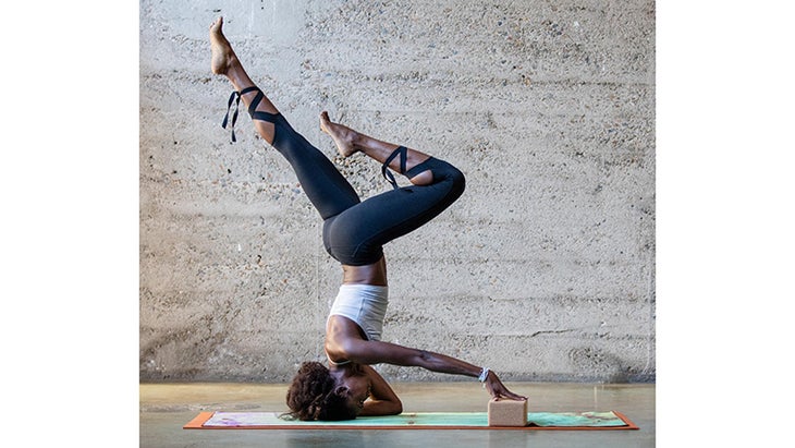 Sustainable Yoga Mat Company, Manduka, Celebrates Their First Year In  Apparel