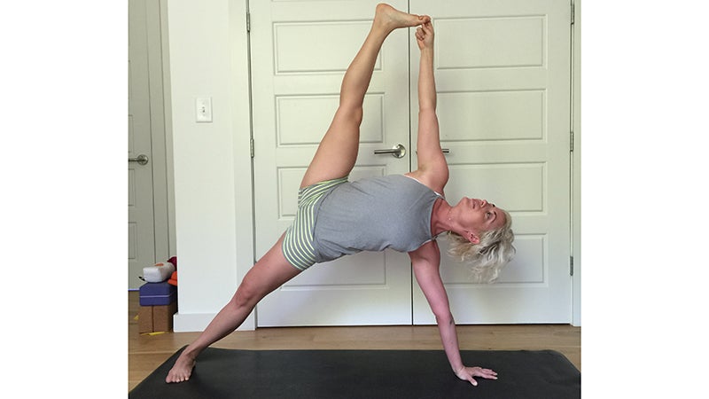 A Beginner's Guide to The Different Poses of Vinyasa Yoga - Paperblog
