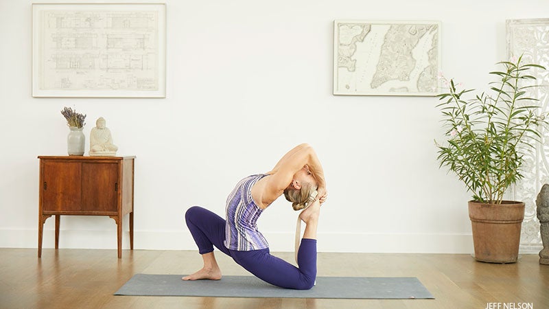 One-Legged King Pigeon Pose with Kathryn – Glo | Blog