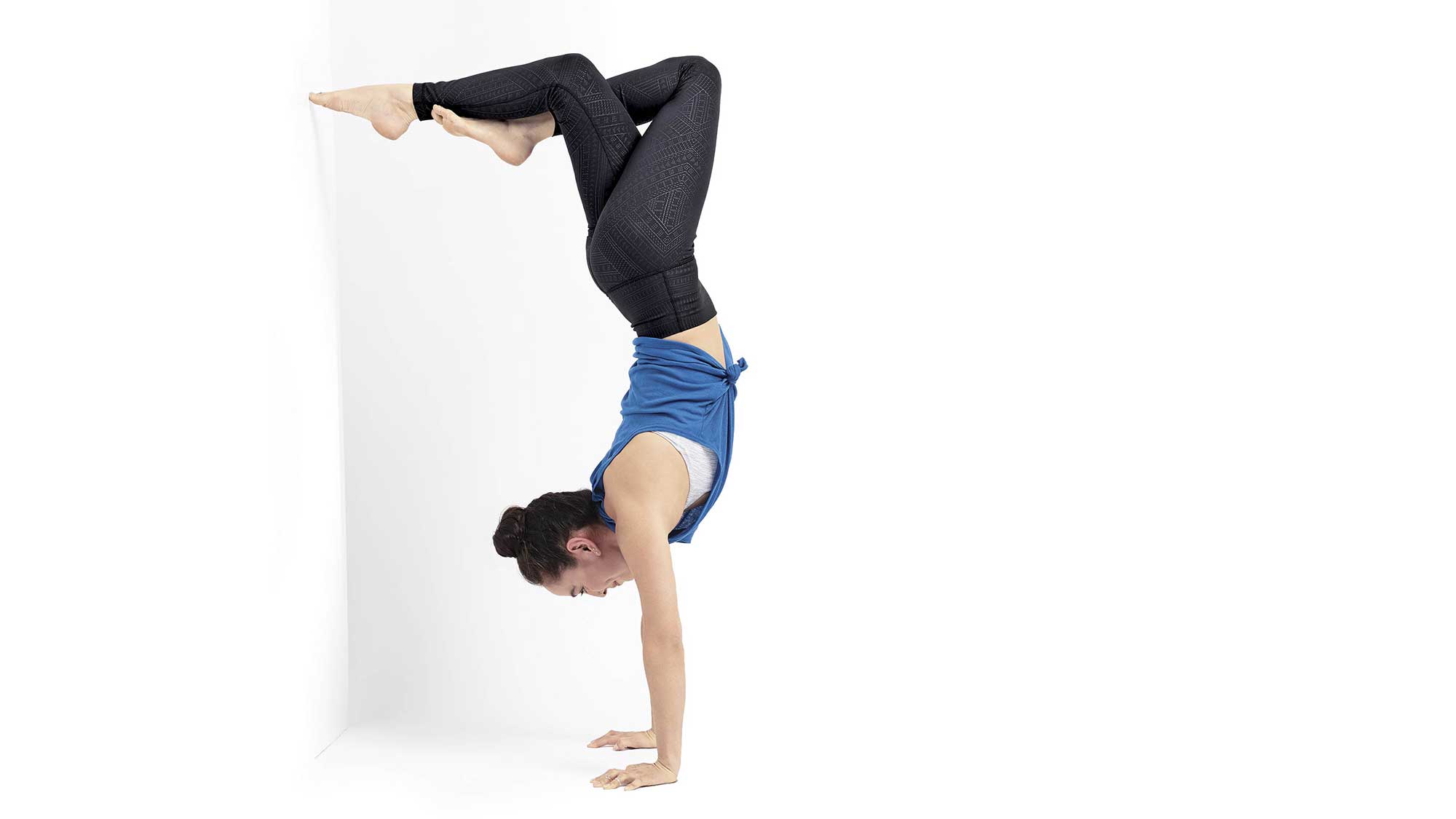 How to do a Handstand Part 4: Hips - A Guide To Nailing Your Handstand