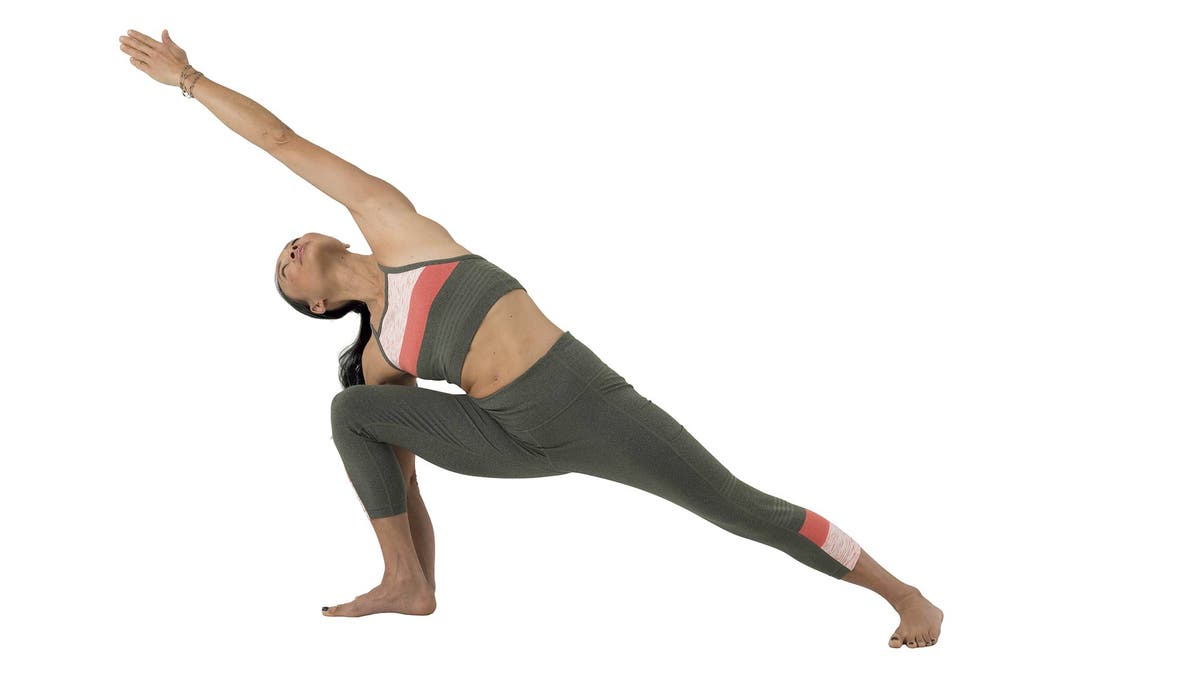 5 Steps to Master Utthita Parsvakonasana (Extended Side Angle Pose)