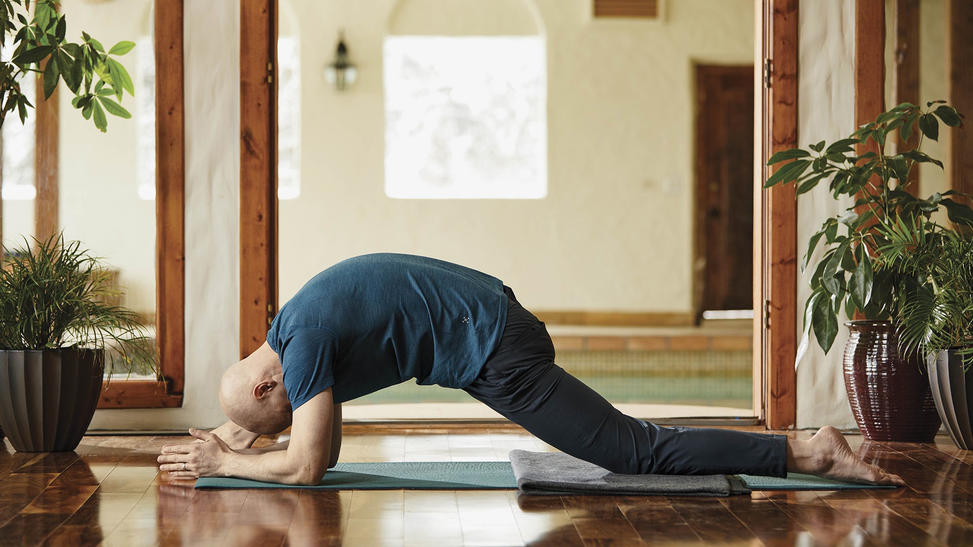 4 Yin Yoga Poses for Shoulders to Relieve Tension