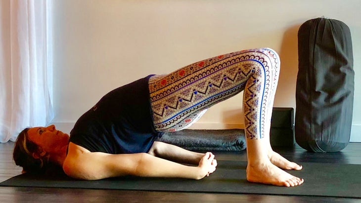 Three yoga tips to stress less this holiday season