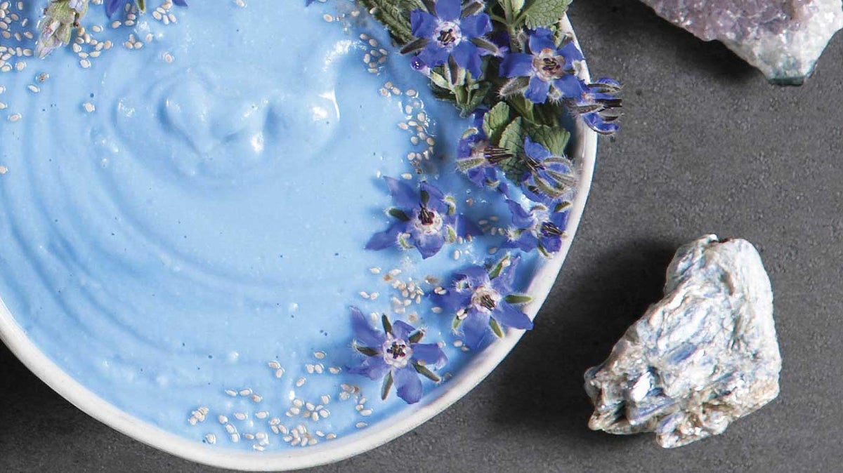 Spirulina Cream of Cauliflower Soup for the Visuddha (Throat) Chakra