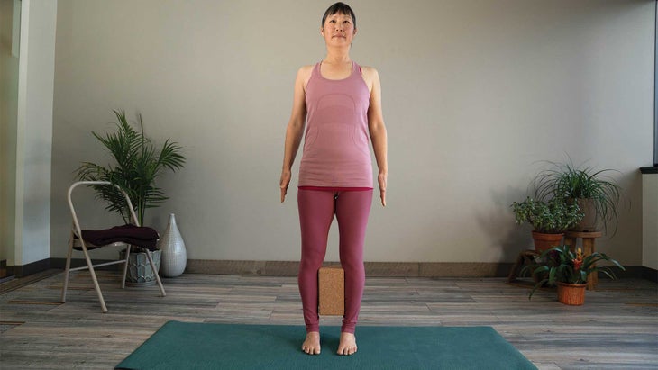 Yoga Poses for the Pelvis | Reduce pain and discomfort