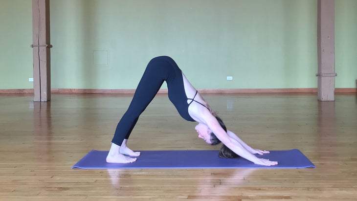 Learning How To Do Crow Pose? This Practice Will Teach You Everything You  Need To Know — Claire Mark Yoga