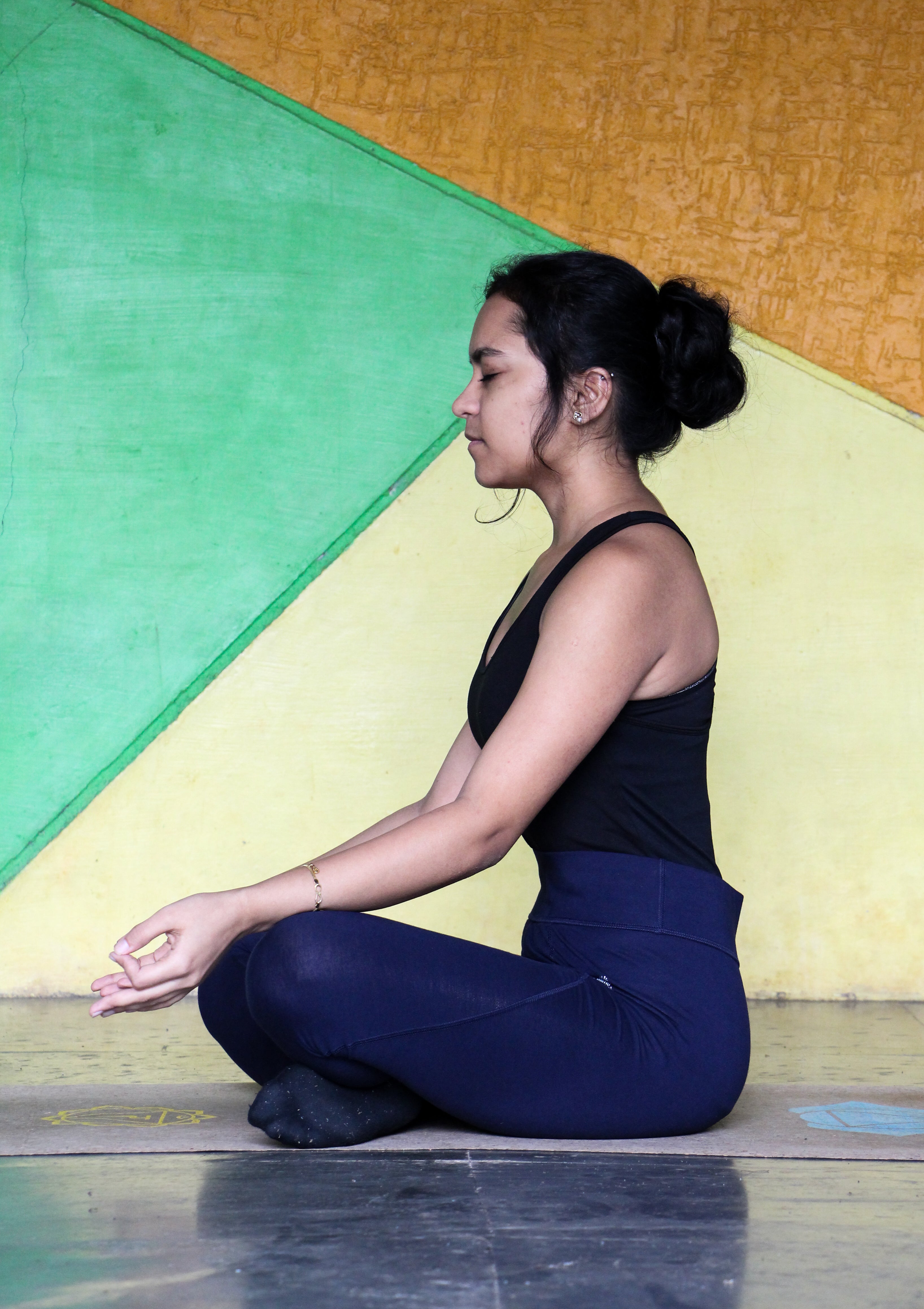 त्वचा और चेहरे में प्राकृतिक निखार के लिए योग | Yoga for naturally glowing  skin in Hindi |