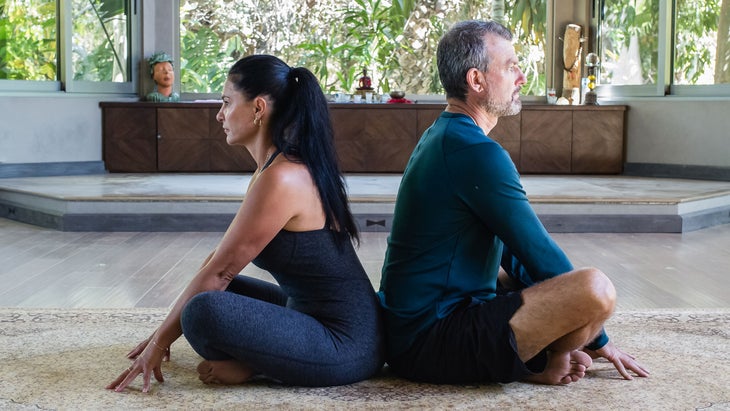 Valentine's Day 2023: Easy Couple Yoga Poses For You And Your Partner -  News18