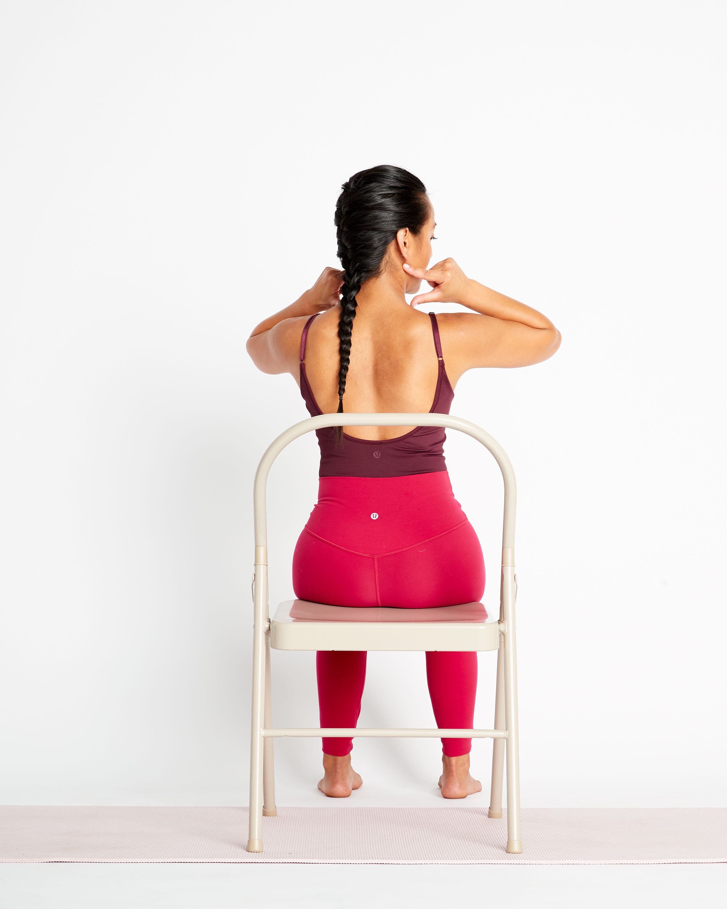 Anatomy: Know Your Neck, Plus 4 Stretches to Ease Neck Pain