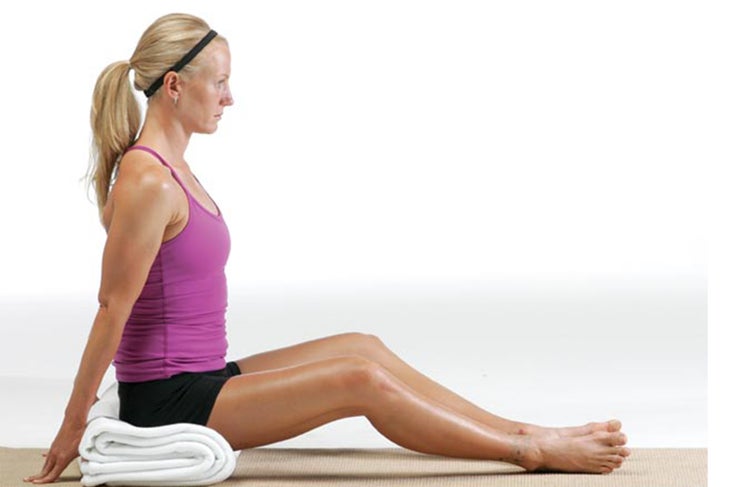 6 Yoga Stretches for a Tight IT Band - Yoga Journal
