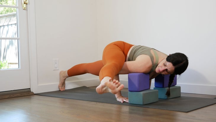 Yoga Classes with a Peak Pose 