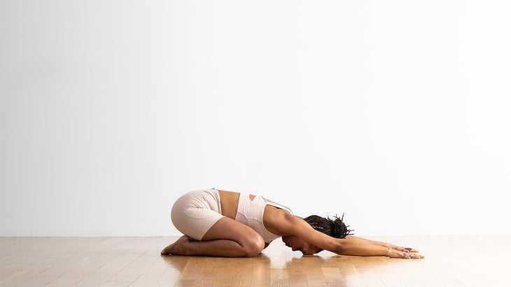 30 Minute Balance Yoga Practice for Tight Feet — YOGABYCANDACE