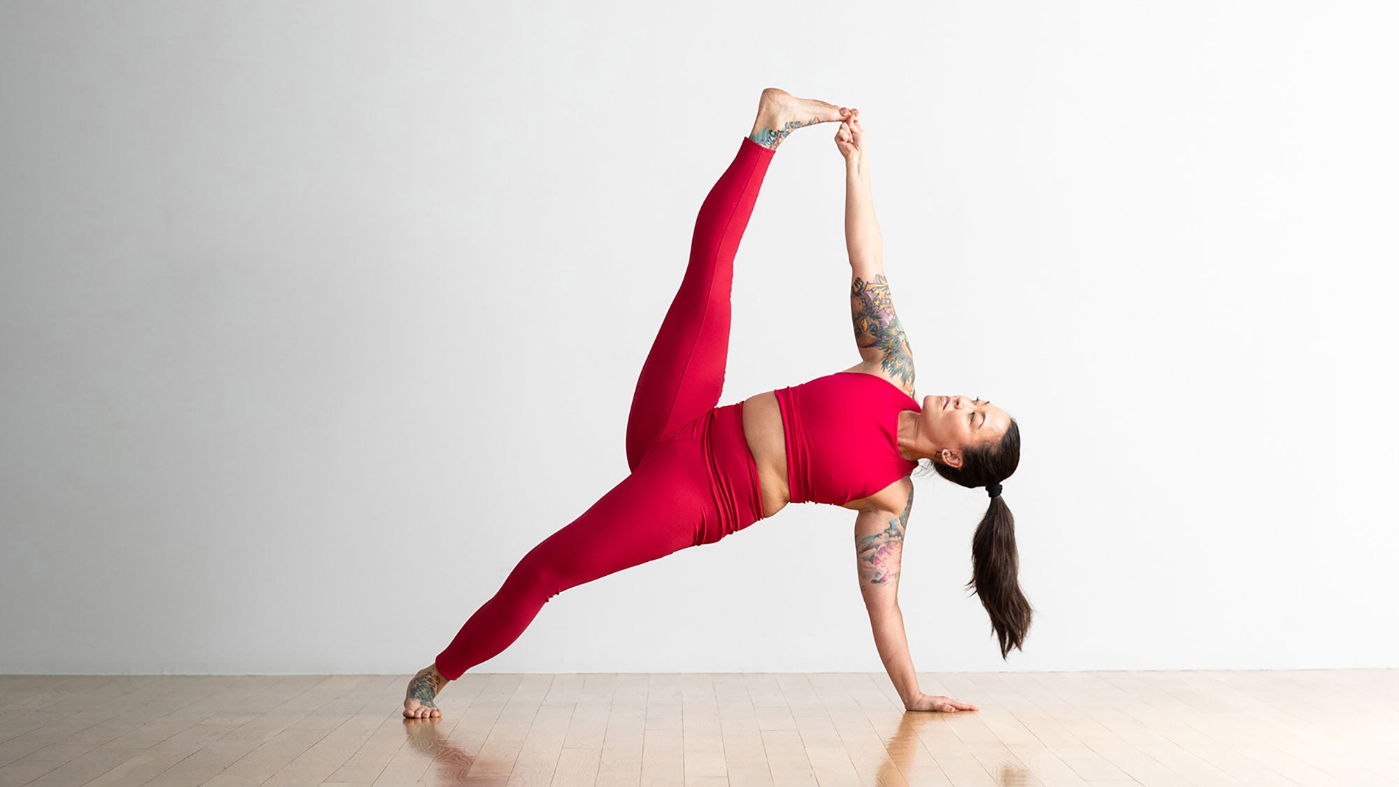 Fun Pose Friday: Modified Wild Thing — Alo Moves