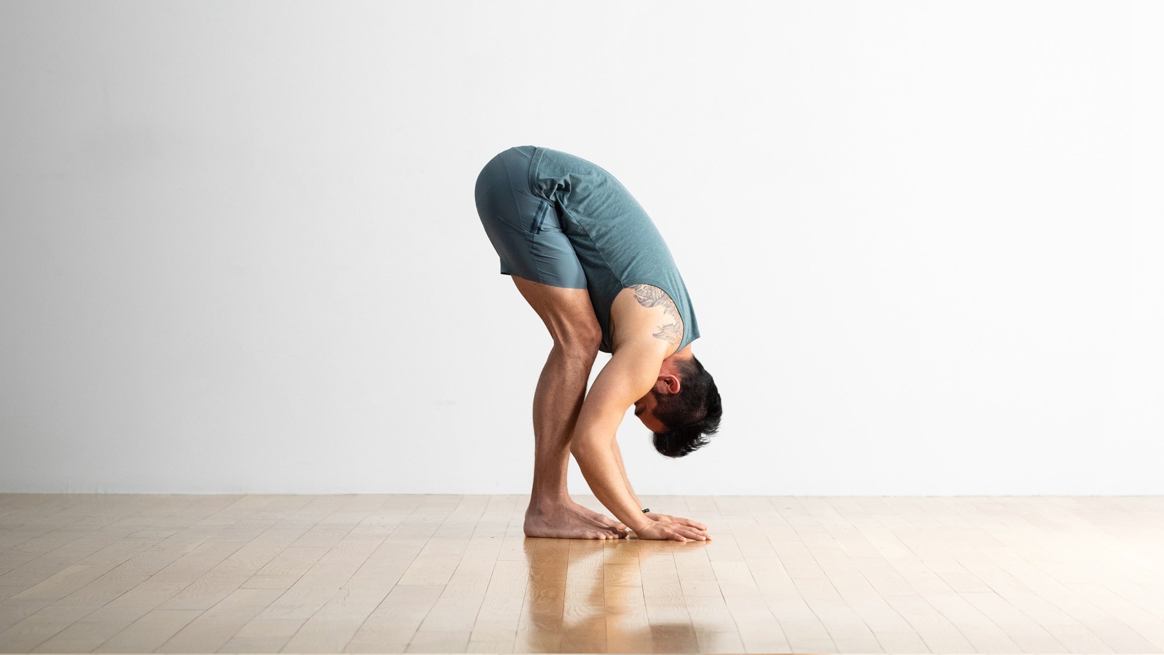 Gorilla Yoga Pose | #Shorts | #YogaShorts | Padahastasana | Yoga Pose | Yoga  | Free Yoga Club - YouTube