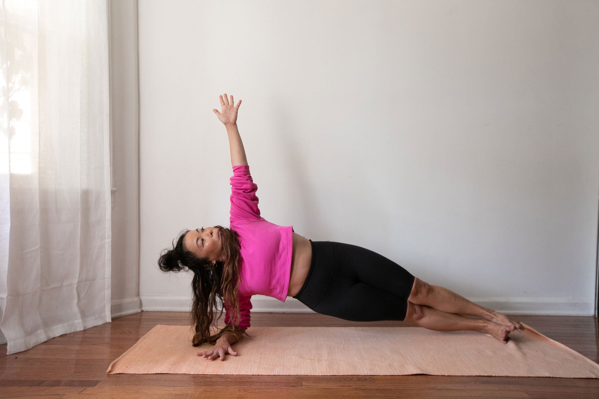 Vasisthasana – Side Plank pose - YOGEA | Innovative Yoga