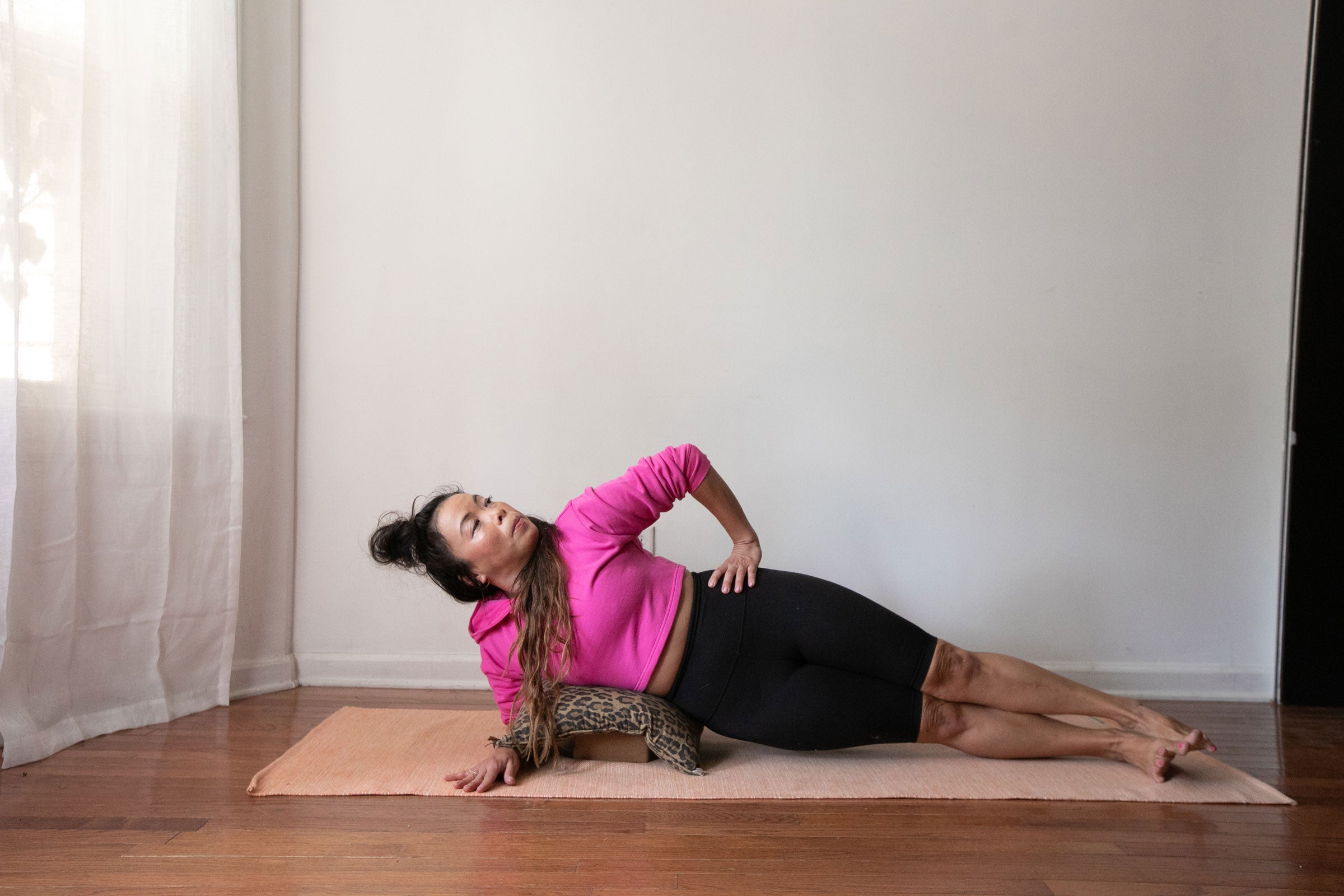 Side Plank - Yoga 15