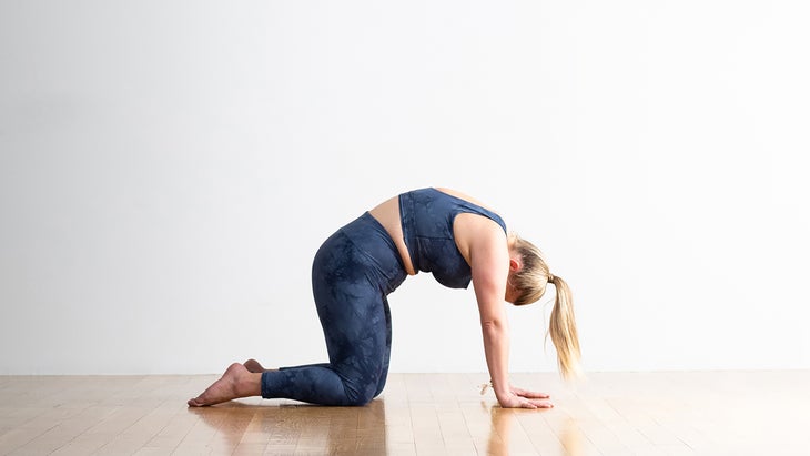 Best Yoga poses to get over the middle back pain - ShwetYoga