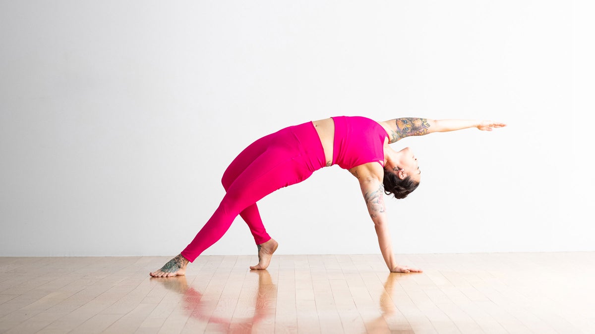 Wild Thing (Camatkarasana) – Yoga Poses Guide by WorkoutLabs