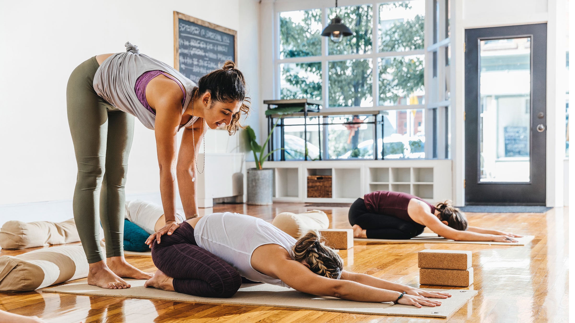 Why Some Yoga Teachers are Ditching Traditionalist Approaches for Functional  Yoga.