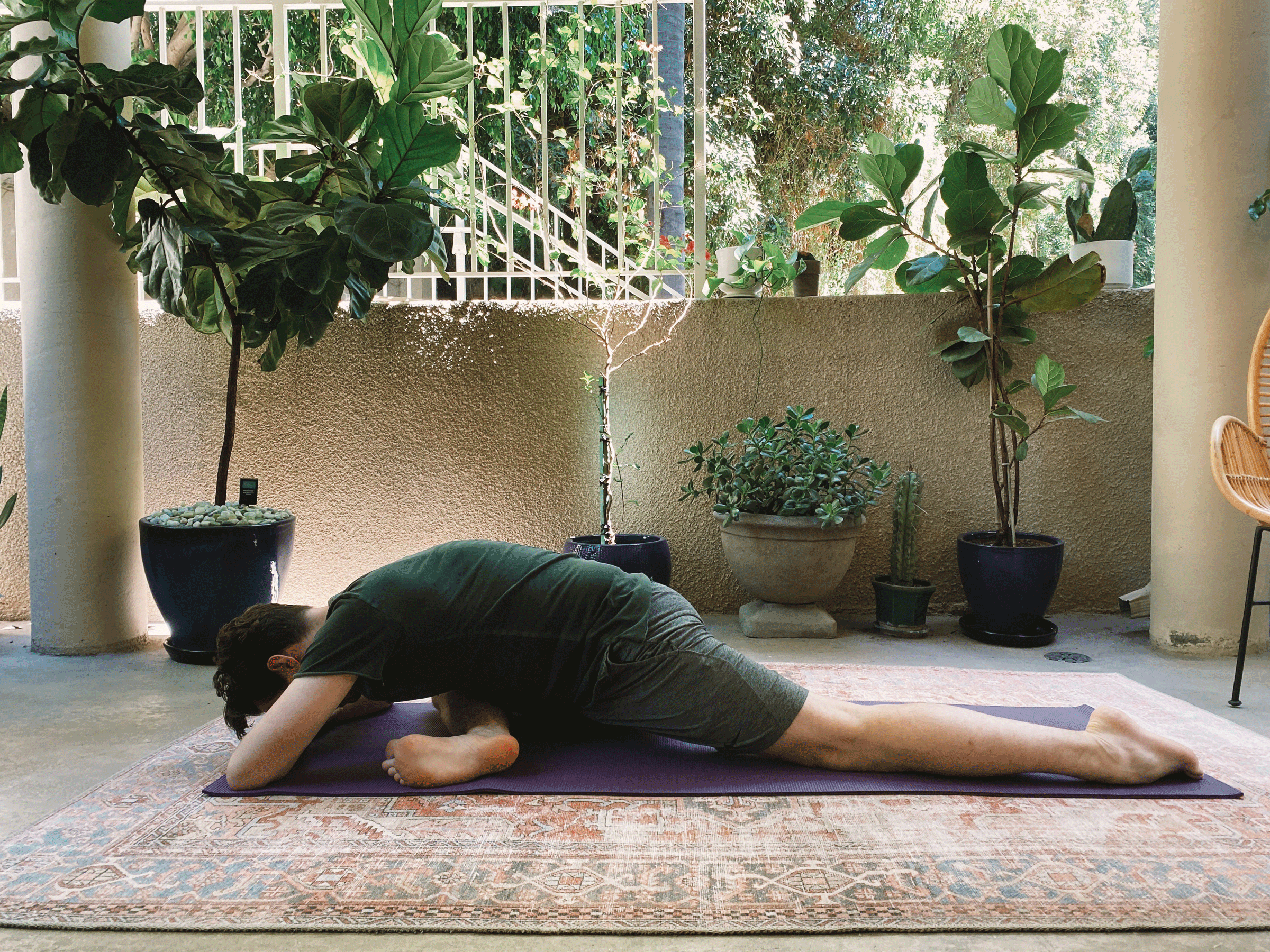 How to do Pigeon Pose (Eka Pada Rajakapotasana) And Its Benefits | Yoga  facts, Learn yoga poses, Easy yoga workouts