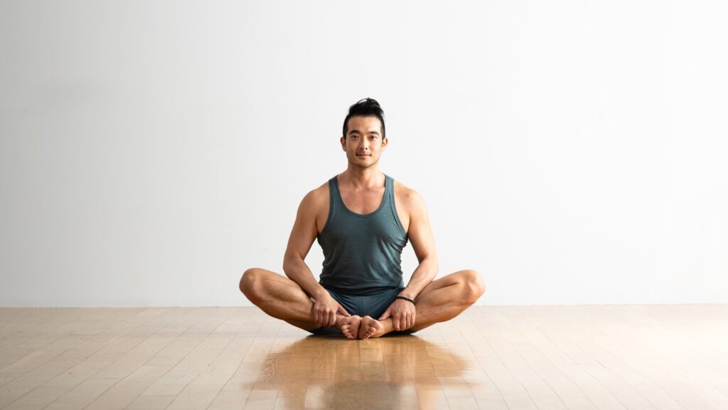Upright Seated Angle Pose (Urdhva Upavistha Konasana) - Yoga by D