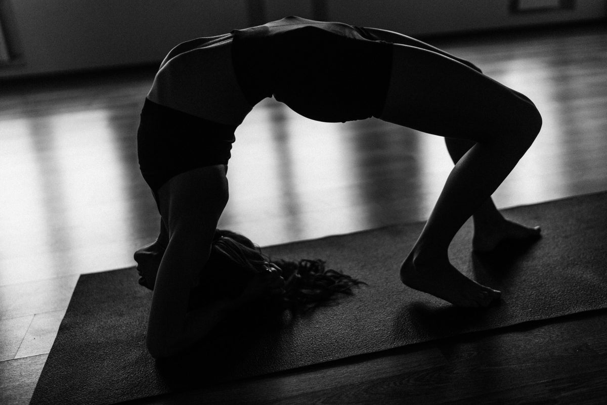 The Pros and Cons of Every Type of Yoga Backbends