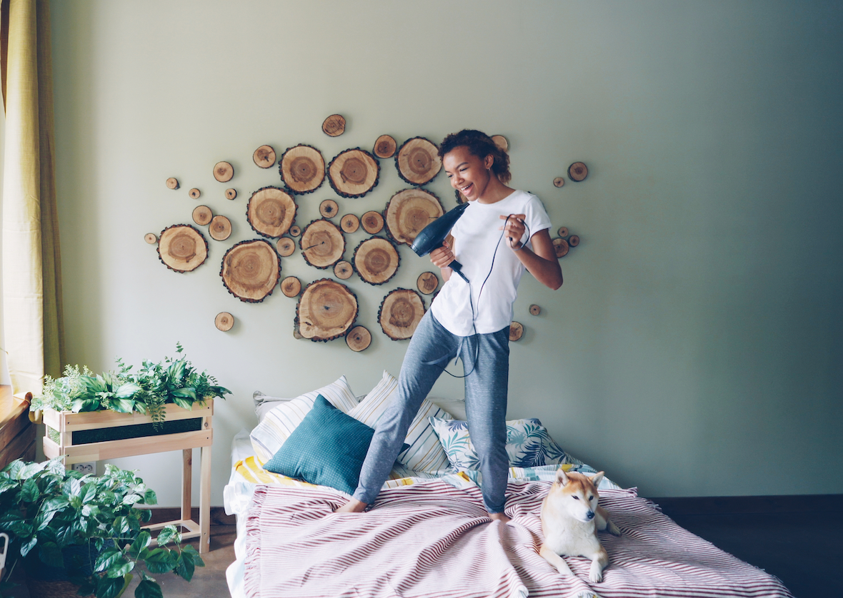 8 Surprising Dos and Don’ts of Living with Anxiety, According to Experts