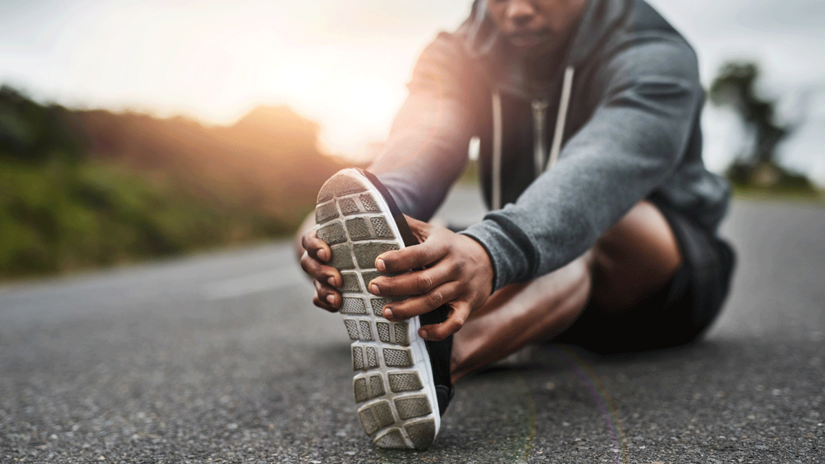 3 Not-So-Obvious Signs That Your Hamstrings Need Stretching, According to an Expert