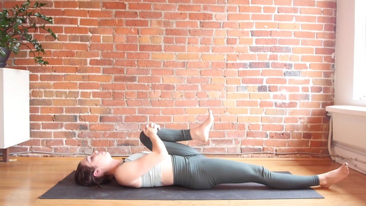 10-Minute Evening Yoga Practice for a Full Body Stretch