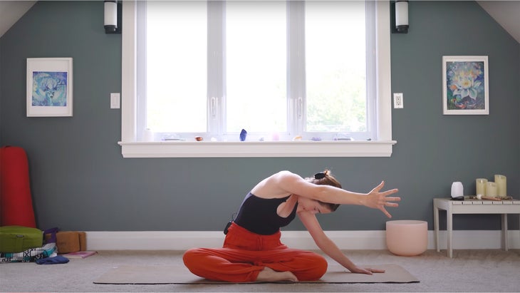 A 10-Minute Morning Yoga Practice for a Full-Body Stretch