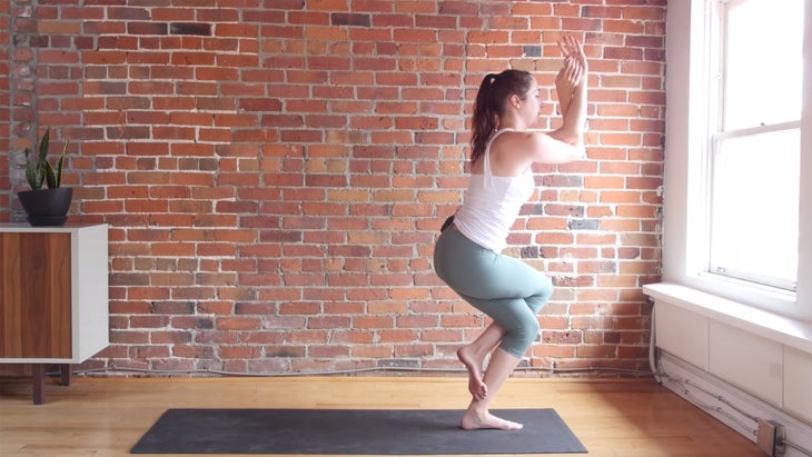 Balance, Core & Asymmetrical Poses Yoga Flow - Int./Adv. Yoga {35 min} -  Yoga with Kassandra Blog