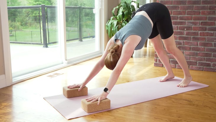 20-Minute Power Yoga Flow To Challenge Yourself