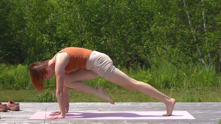 Yoga pour vous aider à ressentir la valeur de Lion