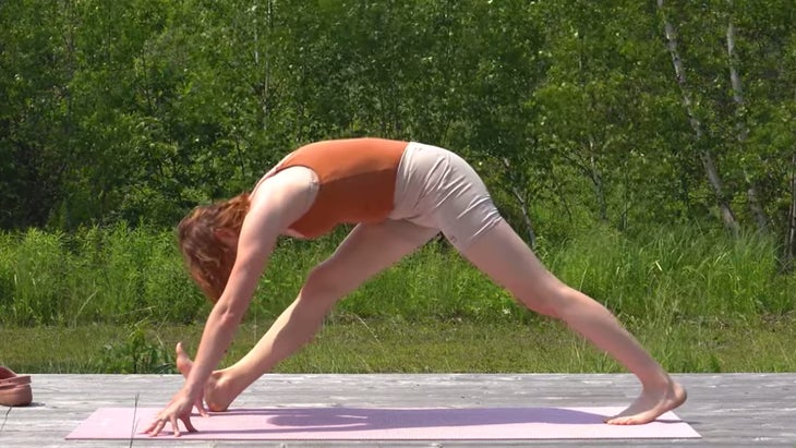 Yoga pour vous aider à ressentir la valeur de Lion