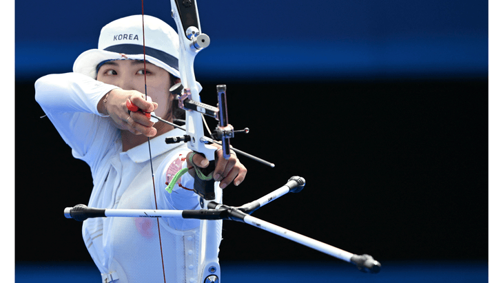 Archer Nam Suhyeon competing in the archery women's single elimination round of the Paris Olympics 2024