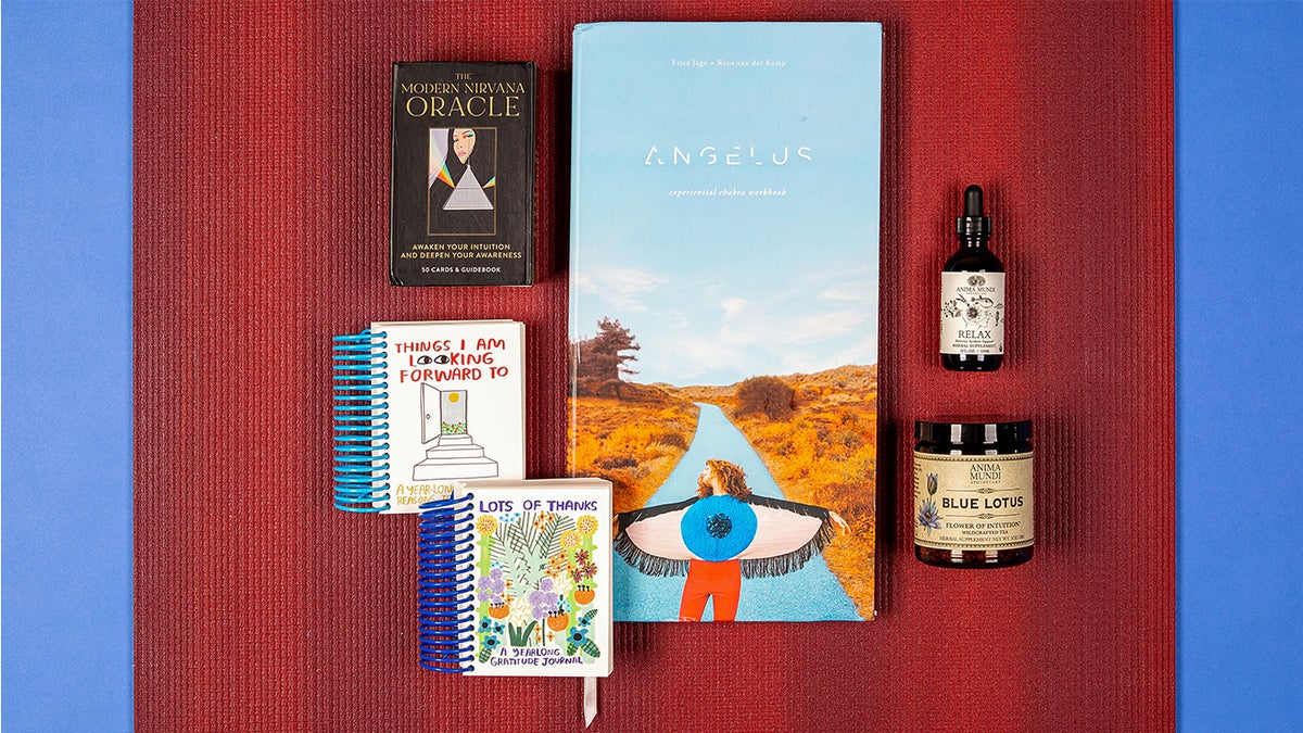 8 Best Yoga Gifts (That You May Want to Gift Yourself)