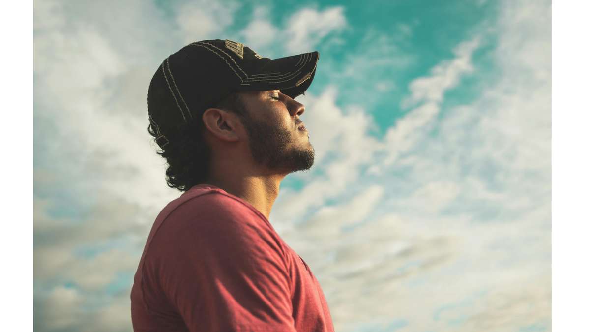 Think You Can't Meditate? These 7 Hacks Show You How Simple It Can Be.