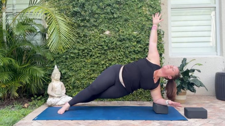 Forearm side plank