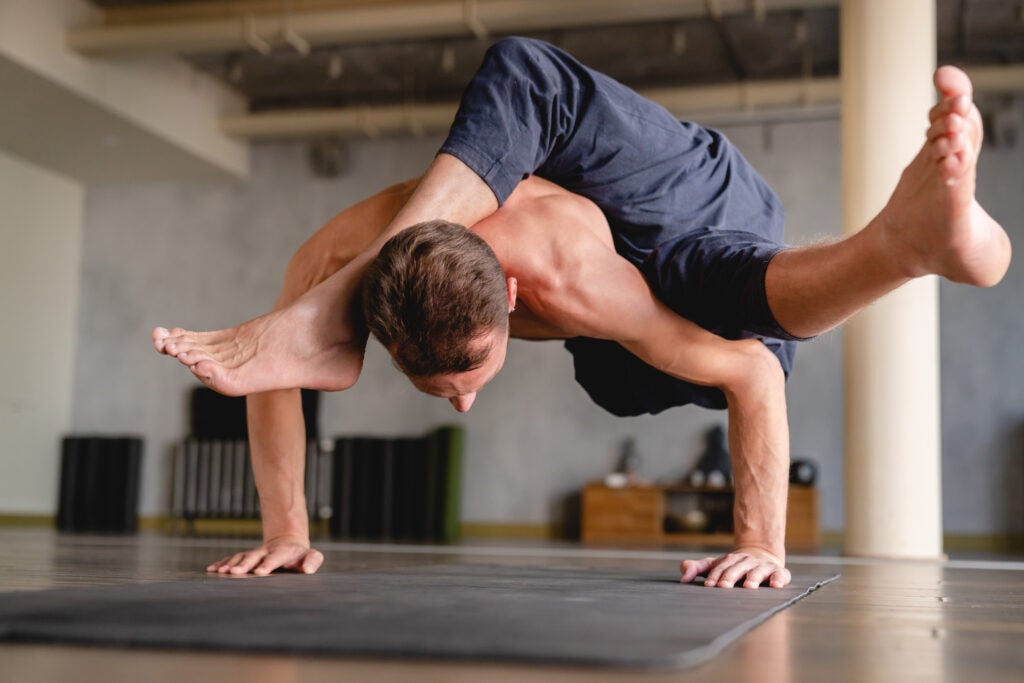 Doing Your Own Yoga Class Sequence Doesn't Make You Enlightened, it Makes You Distracting