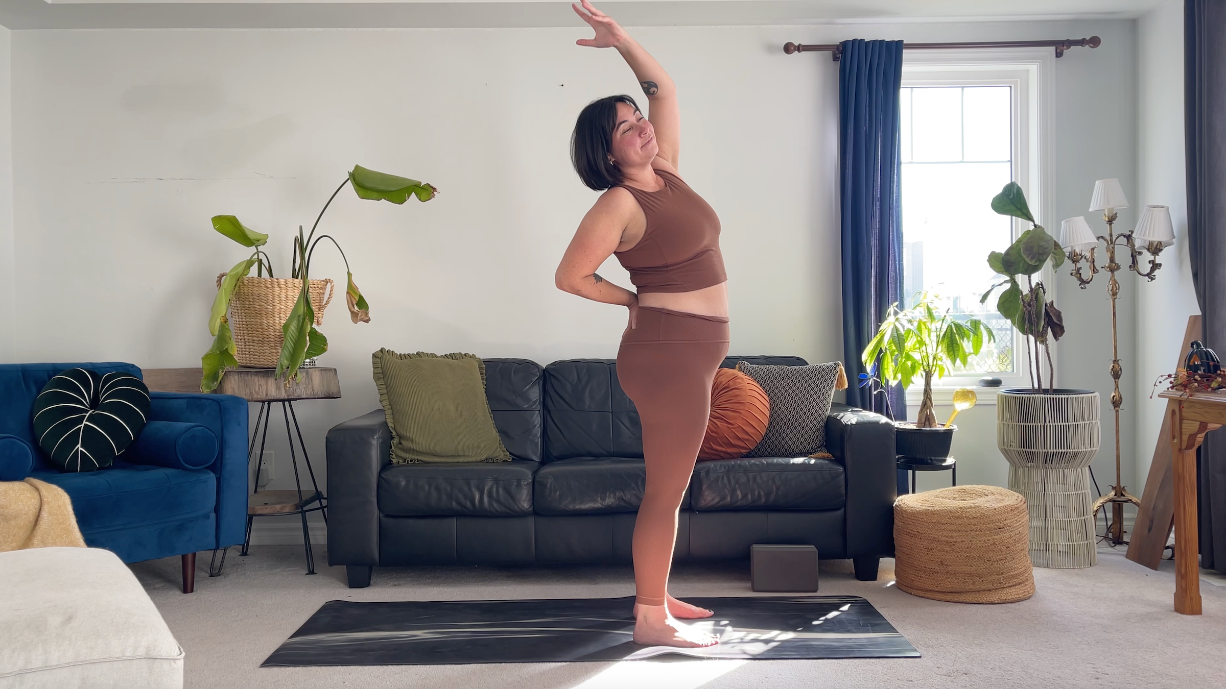 Teacher Taylor Lorenz in Twisting Side Bend