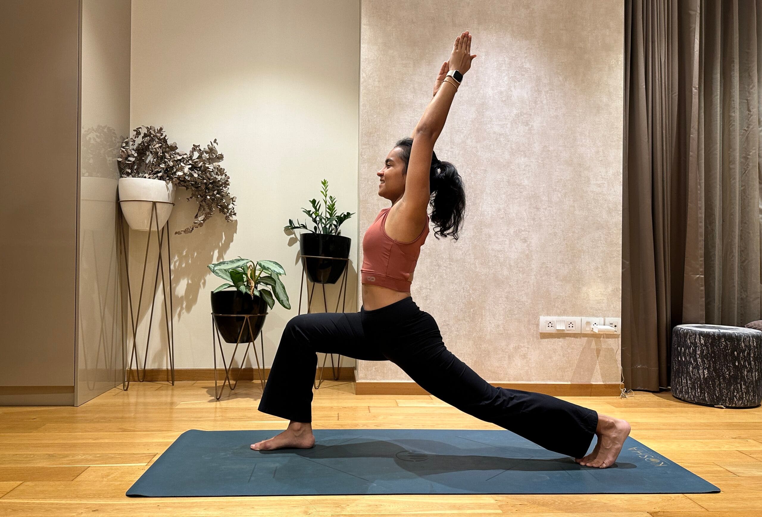 Riya Davda practicing High Lunge