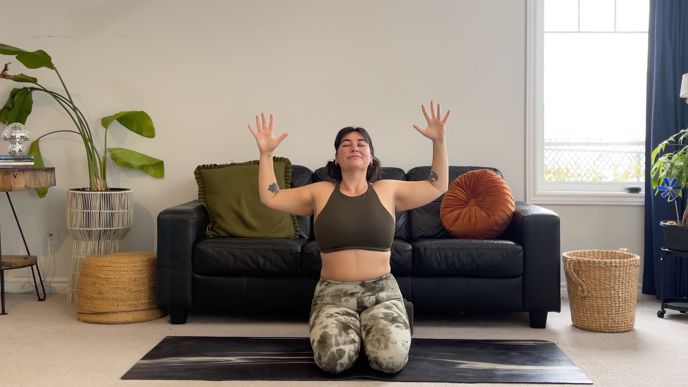 Teacher Taylor Lorenz in Cactus Arms