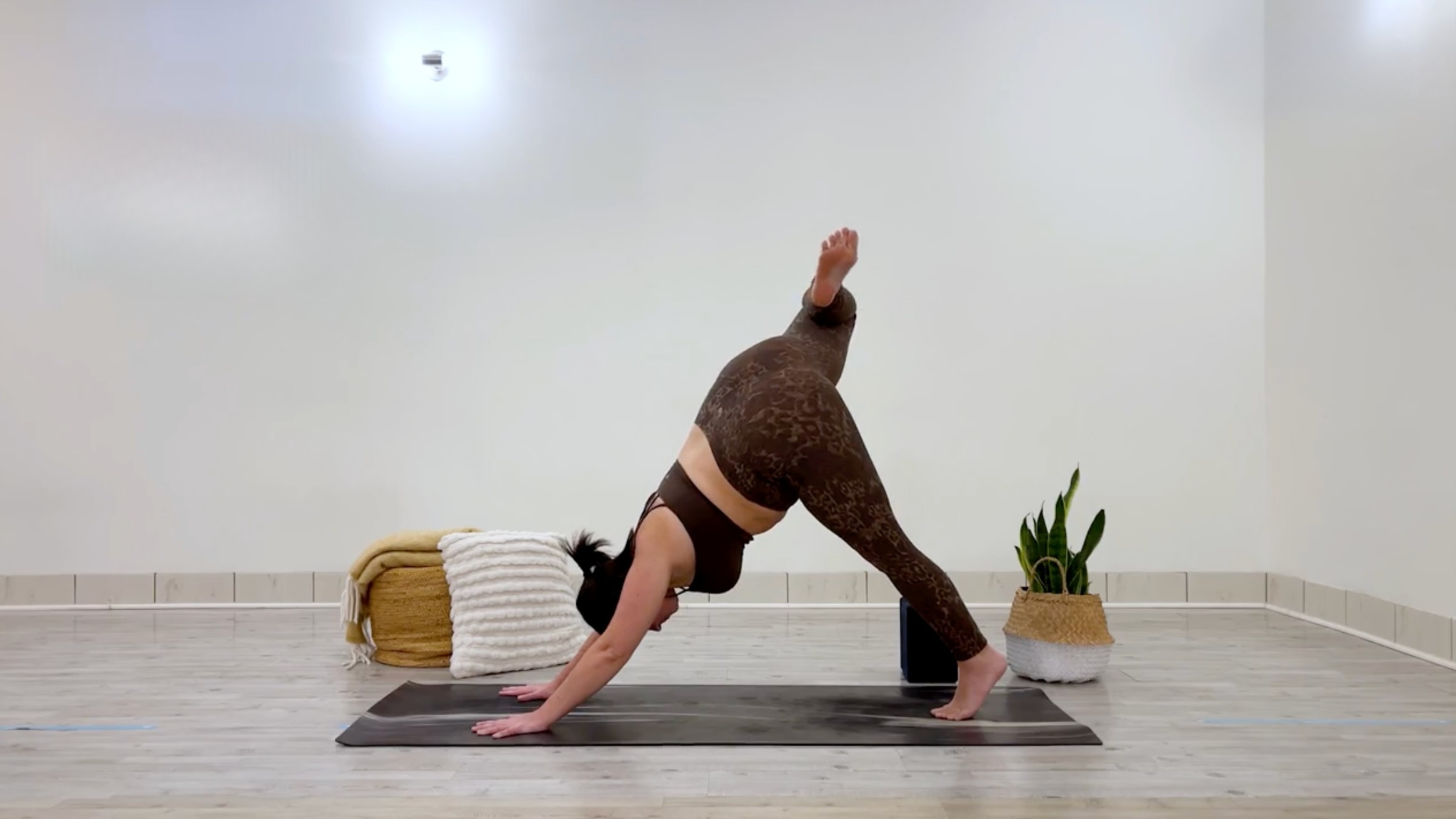 Taylor Lorenz in Hip Circles